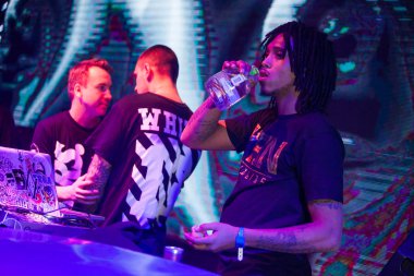 Moskova - 27 Mart, 2015: Soulja Boy ve performans Migos (Quavo, kalkış, ofset) alanı Moskova gece kulübünde Rusya'da yaşamak