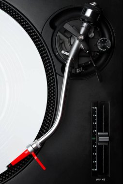 Yukarıdan pikap iğnesi beyaz vinil kayıt profesyonel dj ses cihazları - shot