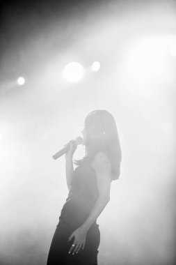 Şarkıcı Kristina alanı Moskova gibi parti gibi Fm tarafından 25 Eylül, 2016 üzerinde barındırılan gece kulübünde sahnede performans Si