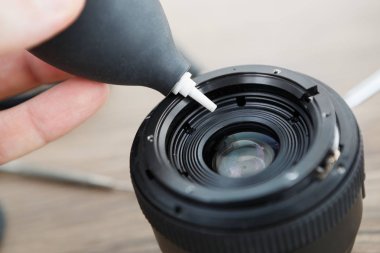 Modern dslr kamera lensler hizmet özel Atölye tamir kırık. Ana tamir araçları ile kırık objektif