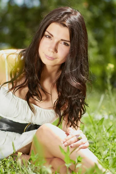 Healthy Attractive Young Girl Posing Outdoors — Stock Photo, Image