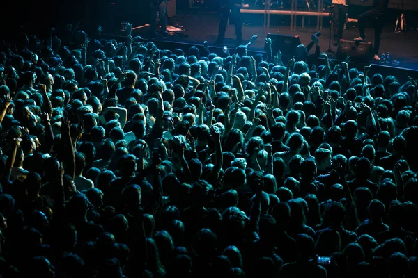 Moscow Dezembro 2016 Crowded Dance Floor Nightclub Big Live Music — Fotografia de Stock