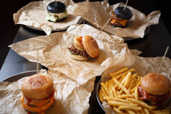 Große Burger Menü Abendessen Fast Food Restaurant Ungesunde Ernährung Hohe — Stockfoto