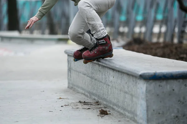 Moscow March 2017 Feet Aggressive Inline Skater Guy Grind Ledge — Stock Photo, Image