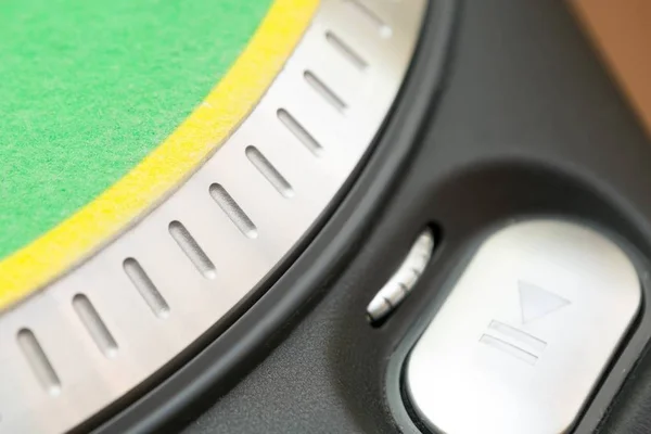 Green Turntable Slipmat Alliminium Lightweight Platter Disc Turntables Play Push — Stock Photo, Image
