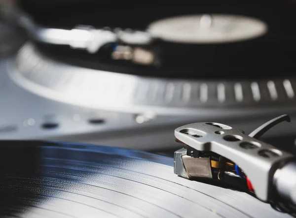 Skivspelare Spelare Med Musikaliska Vinylskiva Retro Tema — Stockfoto