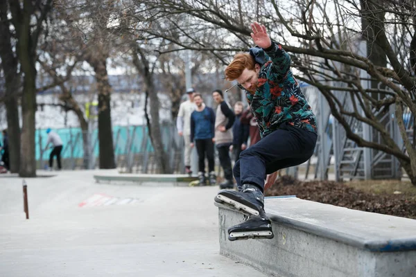 Moskova Mart 2017 Genç Agresif Line Skate Park Tehlikeli Bir — Stok fotoğraf