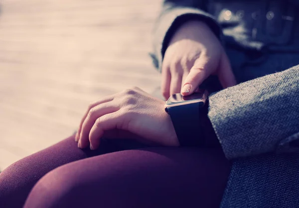 Womanusing Her Trendy Smart Wrist Watch — Stock Photo, Image