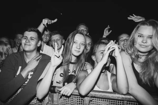 莫斯科 2016年9月2日 说唱歌手容林在夜总会的大型嘻哈音乐会 — 图库照片