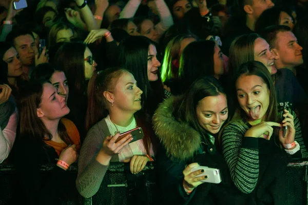 Moscú Noviembre 2016 Pista Baile Abarrotada Club Nocturno Discoteca Completa —  Fotos de Stock
