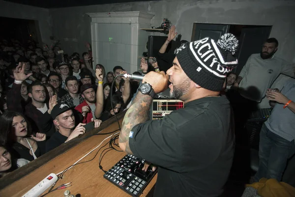 Apollo Brown Spelar Moskva — Stockfoto