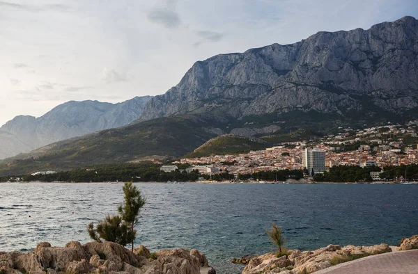 Makarska Κροατία Ιουνίου 2017 Βραδινός Φωτισμός Στο Καλοκαιρινό Θέρετρο Στην — Φωτογραφία Αρχείου