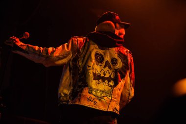 Moskova - 30 Mart, 2017: Lil canlı performans Peep ayarla gece kulübünde sahnede ünlü Amerikan emo-tuzak şarkıcı.