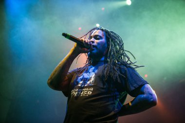Moskova - 12 Şubat, 2017: ünlü hip hop şarkıcısı Waka Flocka alev performans gösteren canlı müzik programında sahne