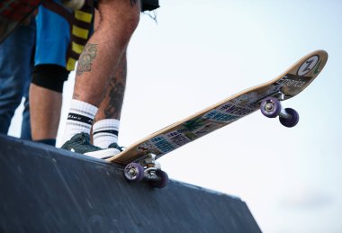 Odessa, Ukrayna-21 Ağustos, 2017: Yarışmaya kaykay yaz. Aşırı spor