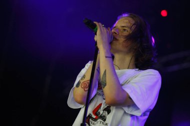 Moskova - 30 Mart, 2017: hip hop şarkıcısı Firavun gerçekleştirir gece kulübünde sahnede ünlü Rus.