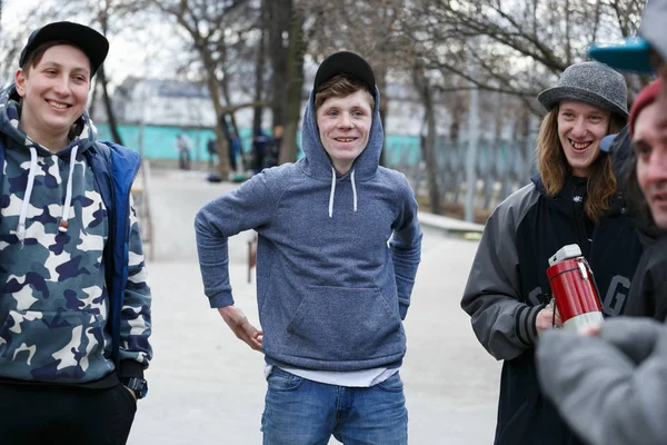 Moscow Março 2017 Jovens Divertem Agressivo Concurso Skate Linha Parque — Fotografia de Stock