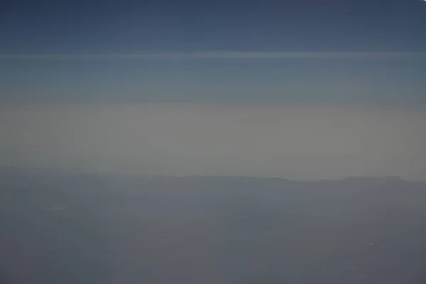 Blauwe Lucht Wolken Uitzicht Vanaf Vliegtuig Reizen — Stockfoto