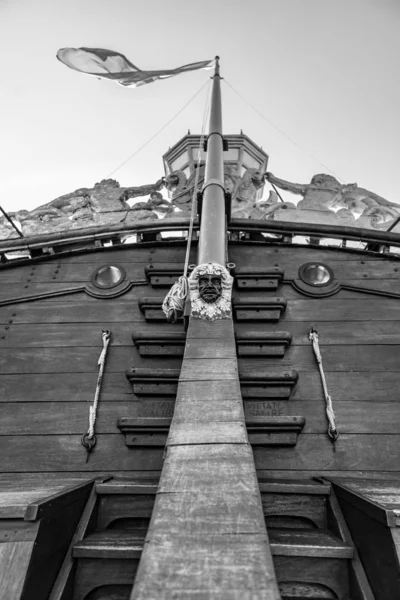 Genoa Italia Octubre 2018 Gran Barco Pirata Madera Neptuno Puerto —  Fotos de Stock