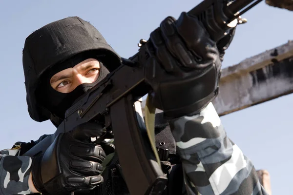 Armed Military Prepairing Shoot Automatic Rifle — Stock Photo, Image