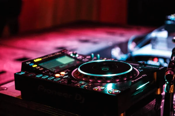 Kiev Julio 2018 Pioneer Cdj Tocadiscos Etapa Concierto Coloque Remezcle — Foto de Stock