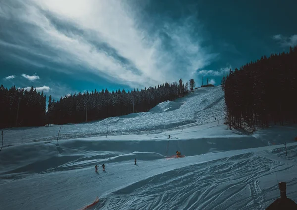 Hermoso Paisaje Drones Aéreos Foto Las Montañas Frío Día Nevado — Foto de Stock