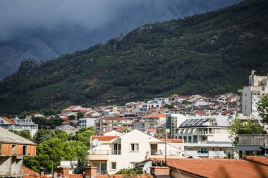Hırvatistan'da küçük bir kasaba. Yaz tatilleri için popüler turistik seyahat yeri