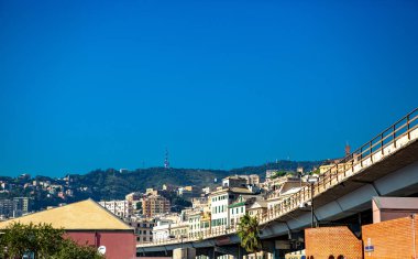 İtalya, Genova - 12 Ekim, 2018: güzel eski şehir Cenova. Renkli evler mavi gökyüzünün altında. Popüler turistik alan Liguria.