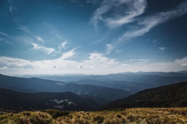 Sonbahar sezonu güzel Karpat Dağları. Europe.Instagram vintage film filtre aktif Turizm için seyahat hedef