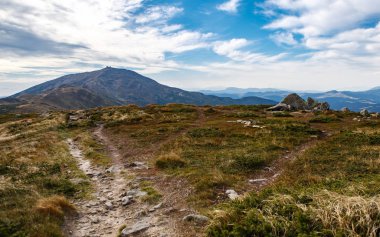 Seyahat hedef. Karpat Dağları'nın güzel manzara 