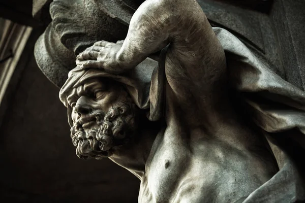 Estatua Del Hombre Héroe Antiguo Milán Italia —  Fotos de Stock