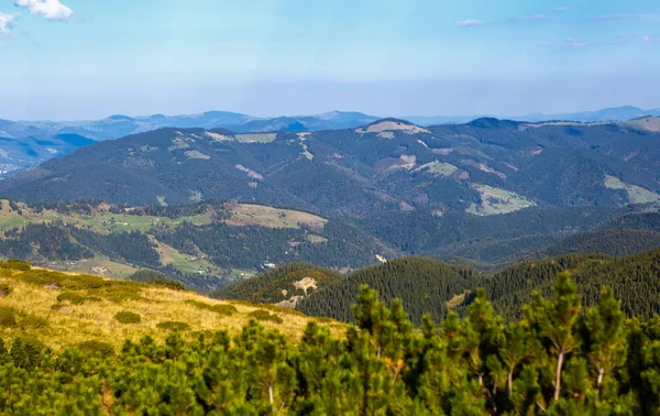 Sonbahar Sezonu Güzel Karpat Dağları — Stok fotoğraf