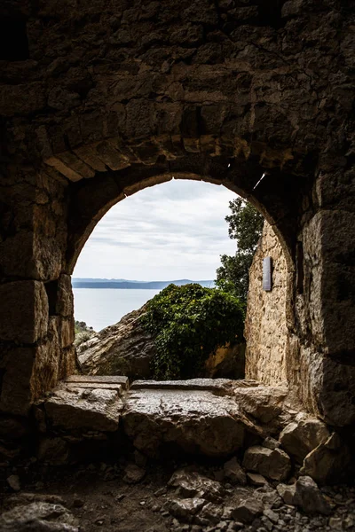 Resterna Gamla Kroatiska Fortifikation Kastel Biokovo Mountains Gamla Medeltids Fästningen — Stockfoto