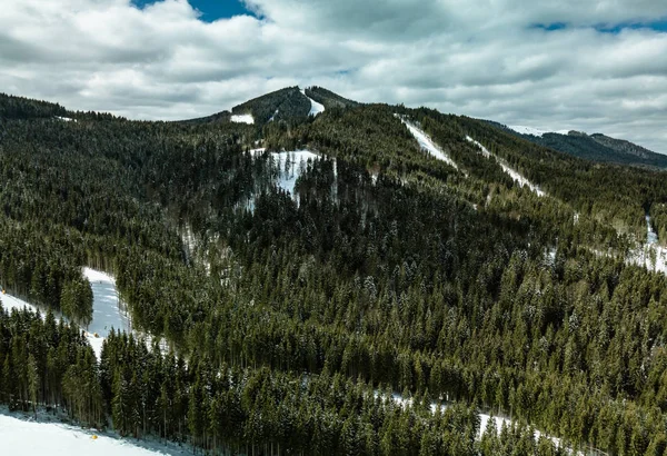 Bella Aerea Drone Paesaggio Girato Montagne Dei Carpazi Fredda Giornata — Foto Stock