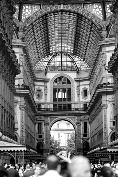Μιλάνο Ιταλία Οκτωβρίου 2018 Πολυτελές Εμπορικό Κέντρο Galeria Vittorio Emanuele — Φωτογραφία Αρχείου