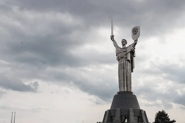 Μνημείο Της Πατρίδας Είναι Ένα Μνημειώδες Άγαλμα Στο Κίεβο Την — Φωτογραφία Αρχείου