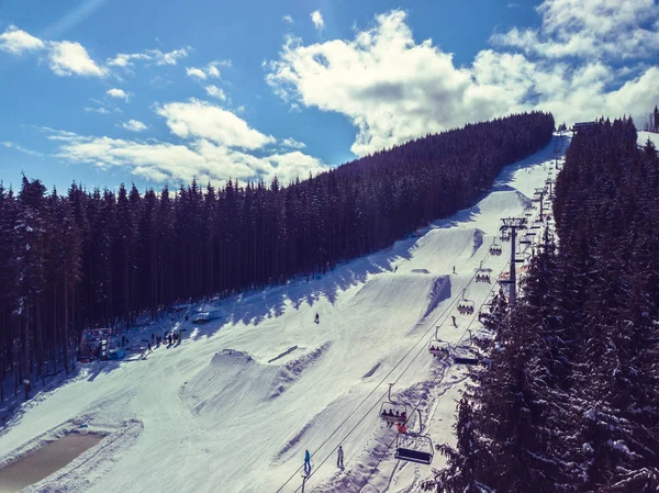 Bukovel Ukraina Marca 2018 Pięknej Przyrody Chłodne Zimowe Wieczory Bukovel — Zdjęcie stockowe