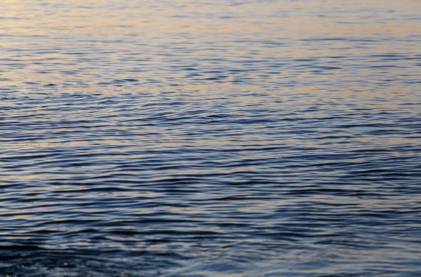 Sonnenlicht Reflexion Auf Der Wasseroberfläche Des Ozeans Morgengrauen Schöner Sonnenuntergang — Stockfoto