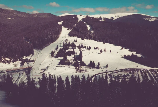 Schöne Luft Drohne Landschaft Foto Der Berge Kalten Verschneiten Tag — Stockfoto