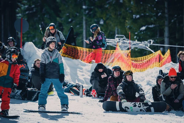 Bukovel Ukraine Mars 2018 Concours Snowboard Dans Parc Hiver Les — Photo