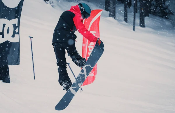 Boekovel Oekraïne Maart 2018 Snowboard Wedstrijd Winter Park Jonge Atleten — Stockfoto