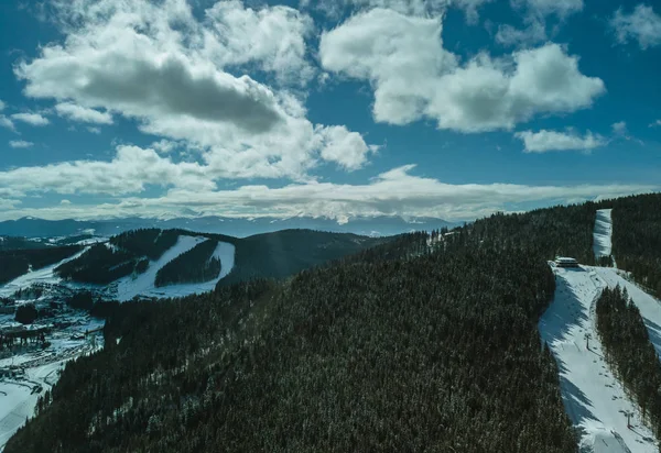 Piękny Drone Lotnicze Zdjęcie Krajobraz Gór Zimny Dzień Snowy Celem — Zdjęcie stockowe