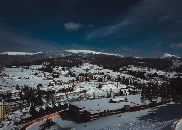 Bukovel Ukraine Mars 2018 Vacker Natur Kall Vinterdag Bukovel Ski — Stockfoto