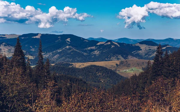 Красивый Горный Пейзаж Осенью Фильтр Винтажной Пленки Instagram — стоковое фото