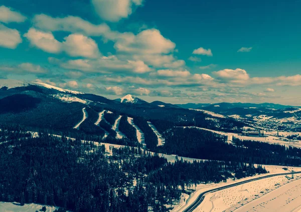 Schöne Luft Drohne Landschaft Foto Der Berge Kalten Schneebedeckten Tag — Stockfoto