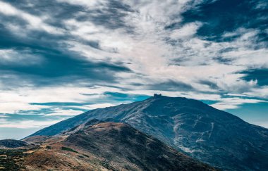 Sonbahar sezonu güzel Karpat Dağları. Europe.Instagram vintage film filtre aktif Turizm için seyahat hedef