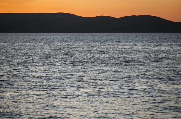 Όμορφη Χρυσή Σούρουπο Στη Croatia Adriatic Θάλασσα Κύματα Σπινθήρισμα Στο — Φωτογραφία Αρχείου