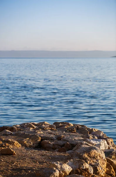 Güzel Sahil Adriyatik Denizi Yaz Aylarında Alacakaranlıkta Yaz Tatili Için — Stok fotoğraf