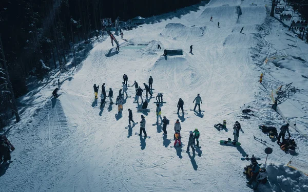 Boekovel Oekraïne Maart 2018 Mooie Natuur Koude Winterdag Boekovel Ski — Stockfoto