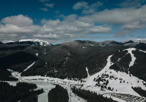 Bella Aerea Drone Paesaggio Girato Montagne Dei Carpazi Fredda Giornata — Foto Stock
